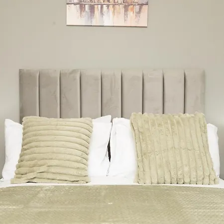 Riverside 2 Bed Private Terrace Sleeps 5 Διαμέρισμα *